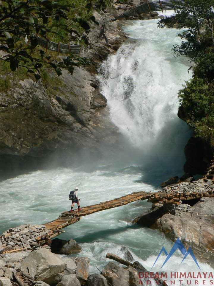 Tamor river Kanchenjunga Trekking 